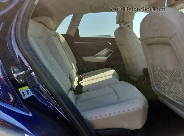 WA1DECF38M1025955 2021 AUDI Q3 Purple Rear interior view