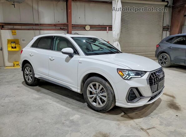 WA1DECF3XP1089841 2023 AUDI Q3 White Front right