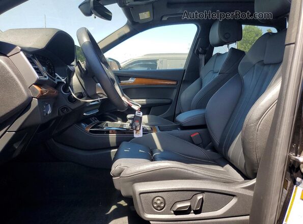 WA1E2AFY1R2066720 2024 AUDI Q5 Черный Вид салона спереди