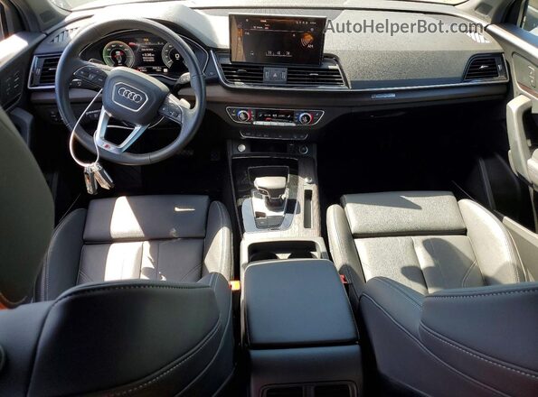 WA1E2AFY5S2062904 2025 AUDI Q5 Черный Вид панели приборов