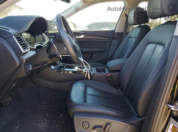 WA1E2AFY8M2003445 2021 AUDI Q5 Черный Вид салона спереди