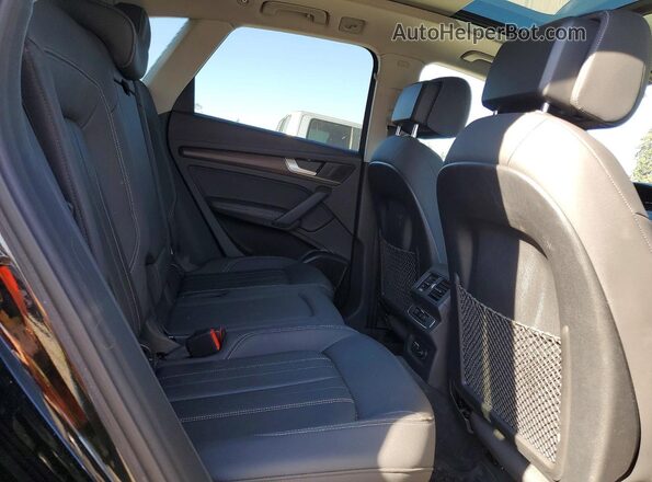 WA1E2AFY8M2003445 2021 AUDI Q5 Черный Вид задних сидений