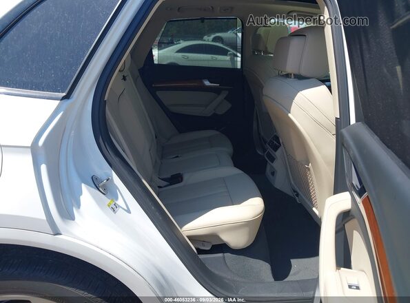 WA1EAAFY0P2033885 2023 AUDI Q5 White VIN կոդի պիտակի տեսք