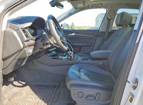 WA1EAAFY1P2166283 2023 AUDI Q5 Белый Вид салона спереди