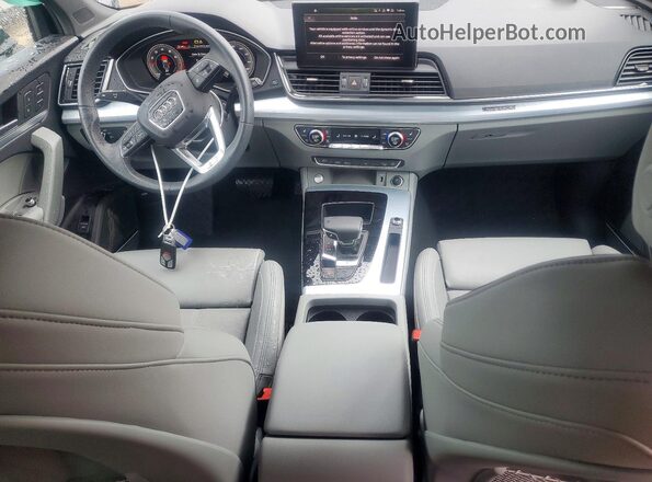 WA1EAAFY1R2132122 2024 AUDI Q5 Gray Vista del salpicadero