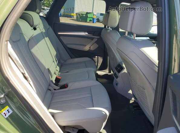 WA1EAAFY3S2017785 2025 AUDI Q5 Green Vista de los asientos traseros