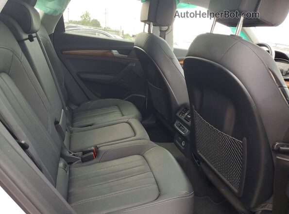 WA1EAAFY6P2143243 2023 AUDI Q5 White Rear interior view