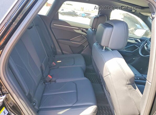WA1EECF31R1053365 2024 AUDI Q3 Black უკანა სალონის ხედი