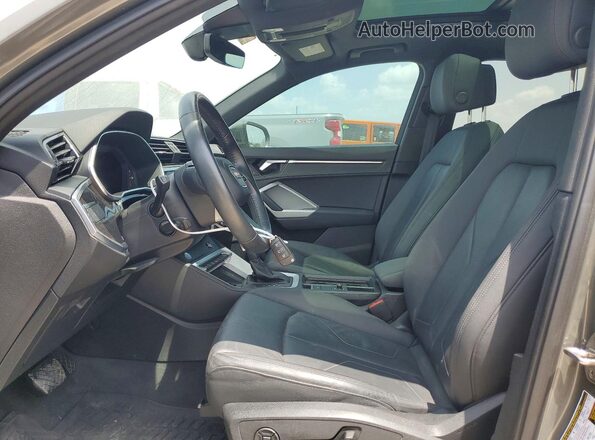 WA1EECF34L1120788 2020 AUDI Q3 Gray Вид салону спереду