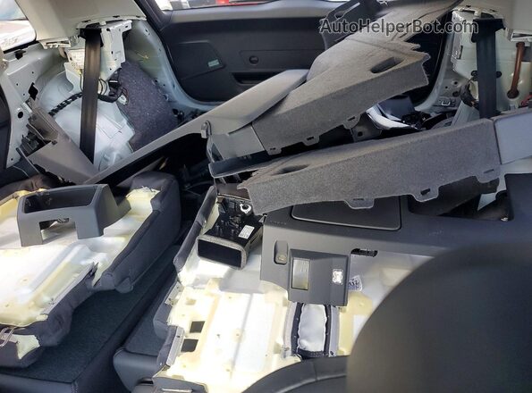WA1EECF36K1065758 2019 AUDI Q3 White Rear seats view