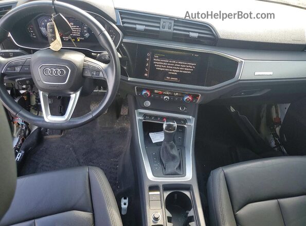 WA1EECF36K1065758 2019 AUDI Q3 White Dashboard view