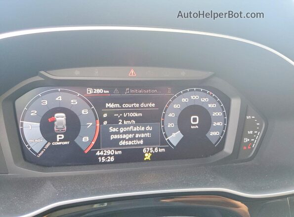 WA1EECF36K1065758 2019 AUDI Q3 White Instrument cluster view
