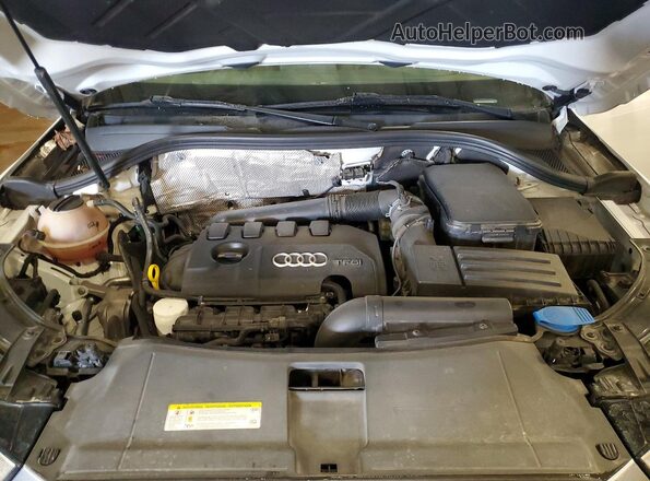 WA1EFCFS5GR014779 2016 AUDI Q3 White Շարժիչի բաժամունքի տեսք