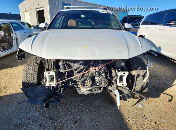 WA1FAAFY2M2023830 2021 AUDI Q5 White Front view