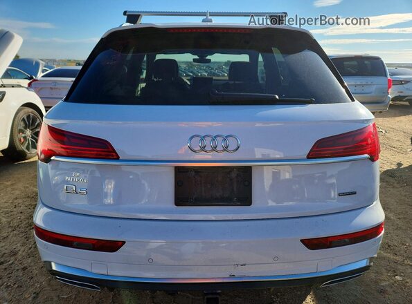 WA1FAAFY2M2023830 2021 AUDI Q5 White Rear view