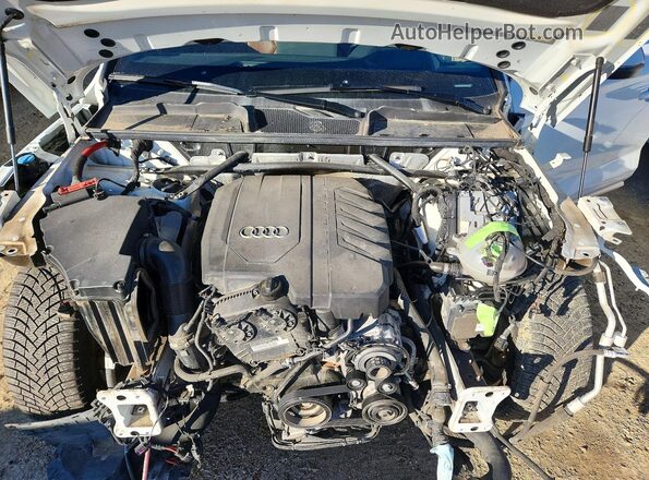 WA1FAAFY2M2023830 2021 AUDI Q5 White Engine compartment view