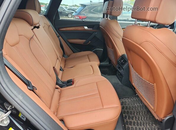 WA1FAAFYXP2183331 2023 AUDI Q5 Black Widok wnętrza z tyłu