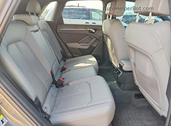 WA1FECF37L1085443 2020 AUDI Q3 Серый Вид задней части салона