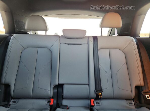 WA1FECF37L1085443 2020 AUDI Q3 Серый Вид задних сидений
