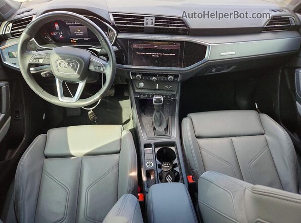 WA1FECF37L1085443 2020 AUDI Q3 Серый Вид панели приборов