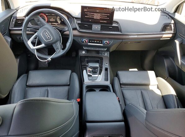 WA1G2AFY4S2007871 2025 AUDI Q5 Black Dashboard view