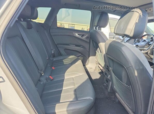 WA1H2BFZ8NP053407 2022 AUDI Q4 Gray Вид задньої частини салону