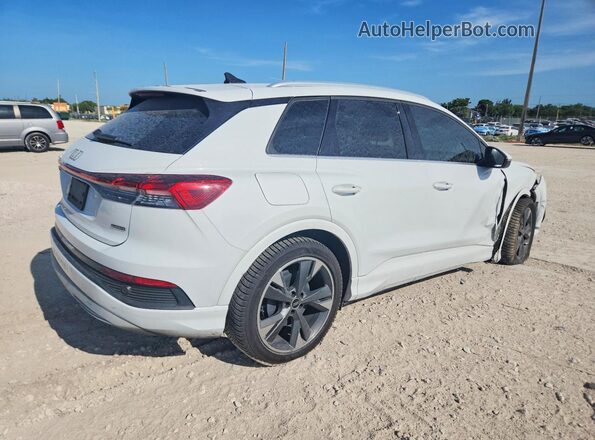 WA1H2BFZ9NP013997 2022 AUDI Q4 White Rear right