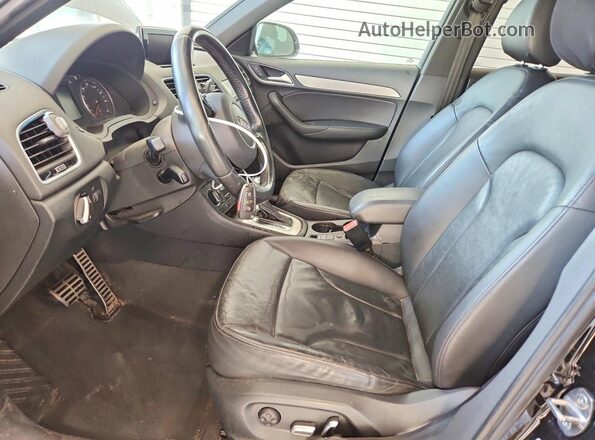 WA1HCCFS6JR031183 2018 AUDI Q3 Черный Вид салона спереди
