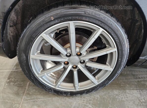 WA1HCCFS6JR031183 2018 AUDI Q3 Черный 