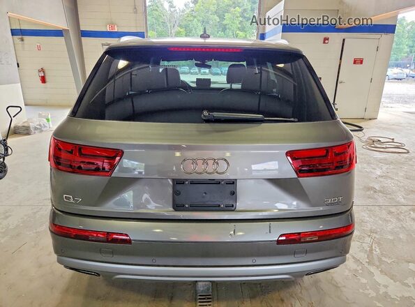 WA1LAAF70HD005332 2017 AUDI Q7 Silver Widok wnętrza z przodu