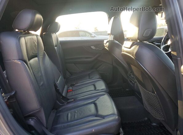 WA1LAAF73HD028944 2017 AUDI Q7 Gray უკანა სალონის ხედი