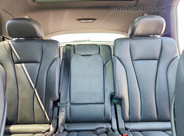 WA1LAAF77HD026193 2017 AUDI Q7 Gray Widok tylnych siedzeń