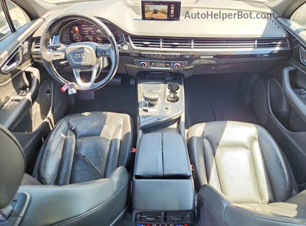 WA1LAAF77HD026193 2017 AUDI Q7 Gray Widok deski rozdzielczej