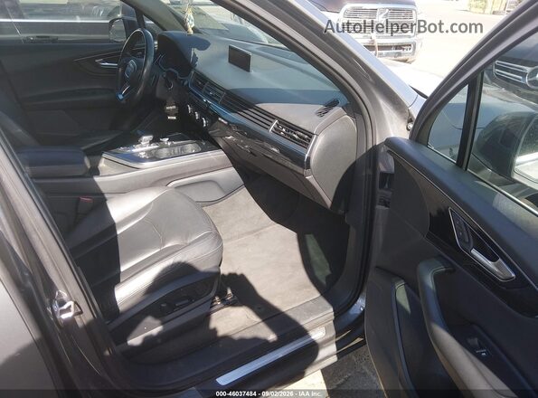 WA1LAAF77HD026503 2017 AUDI Q7 Серый Вид салона спереди