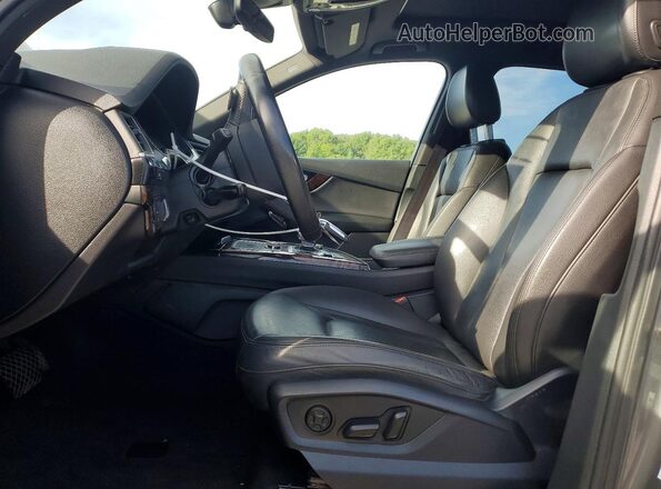 WA1LAAF78HD005661 2017 AUDI Q7 Gray წინა სალონის ხედი