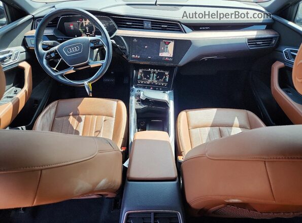 WA1LAAGE8NB026143 2022 AUDI E-TRON Black Առջևի վահանակի տեսք