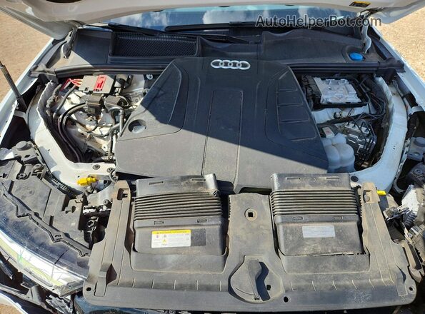 WA1LCBF72SD007168 2025 AUDI Q7 White ძრავის განყოფილების ხედი