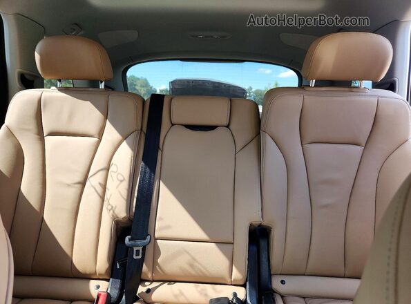 WA1LCBF72SD007168 2025 AUDI Q7 White უკანა სავარძლების ხედი