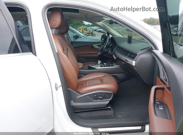 WA1LHAF74JD020076 2018 AUDI Q7 White წინა სალონის ხედი