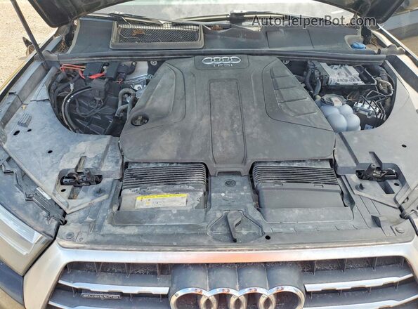 WA1LHAF76JD016840 2018 AUDI Q7 Black Widok komory silnika
