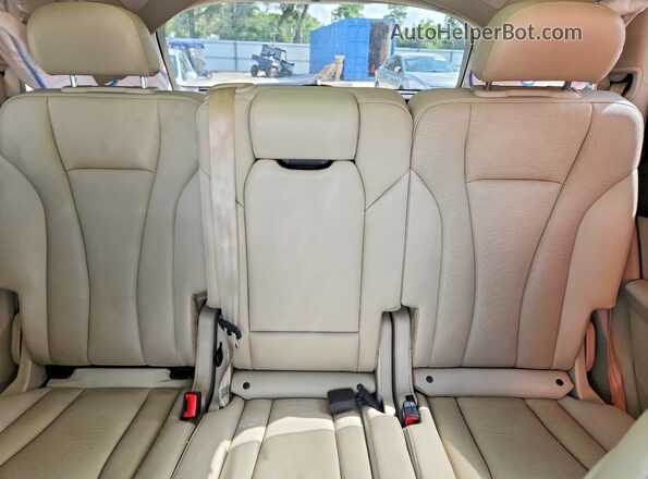 WA1LHAF78KD034337 2019 AUDI Q7 White უკანა სავარძლების ხედი
