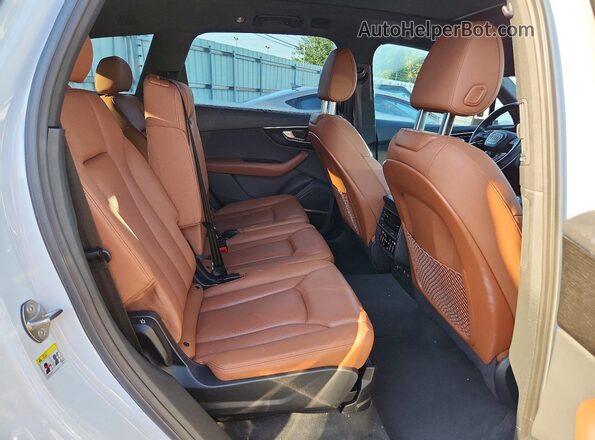 WA1LJAF76MD036501 2021 AUDI Q7 White Вид задньої частини салону