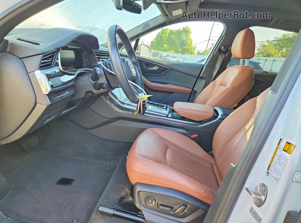 WA1LJAF76MD036501 2021 AUDI Q7 White Вид салону спереду