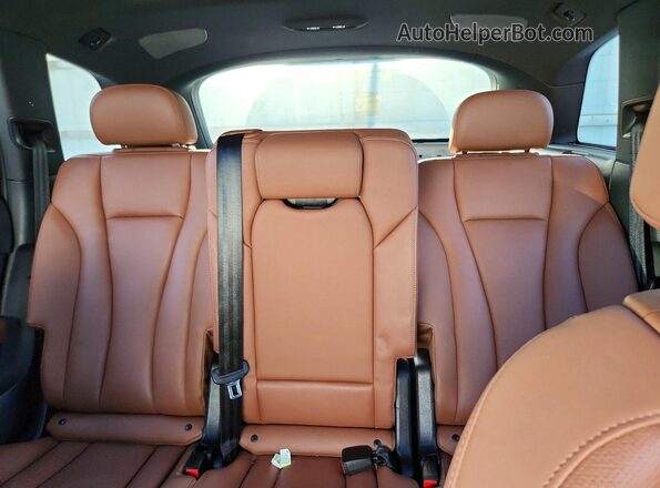 WA1LJAF76MD036501 2021 AUDI Q7 White Вид задніх сидінь