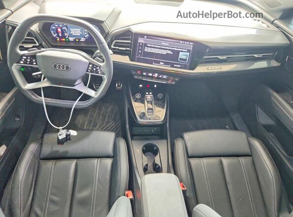 WA1M2AFZ5PP023244 2023 AUDI Q4 Black Առջևի վահանակի տեսք