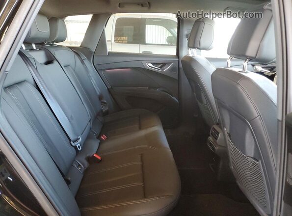 WA1M2BFZ4RP002801 2024 AUDI Q4 Черный Вид задней части салона
