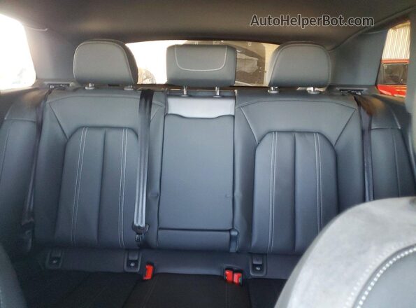 WA1M2BFZ4RP002801 2024 AUDI Q4 Черный Вид задних сидений