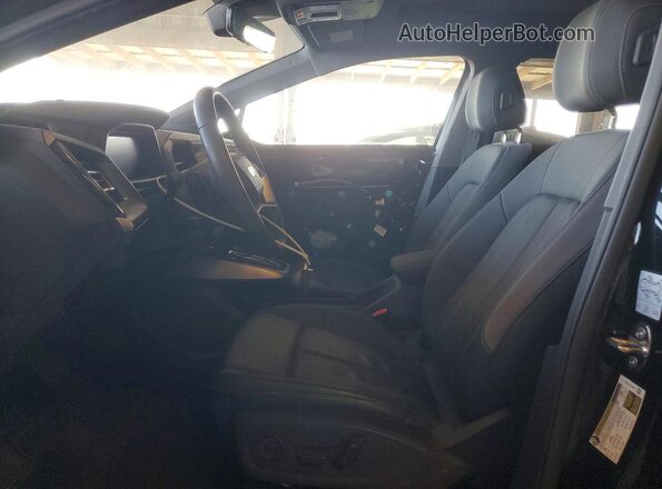 WA1M2BFZ4RP002801 2024 AUDI Q4 Черный Вид салона спереди