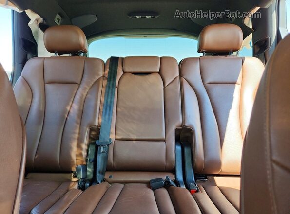 WA1VAAF78JD052378 2018 AUDI Q7 Blue Vista de los asientos traseros