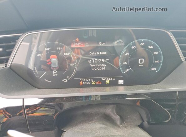 WA1VAAGE1KB025002 2019 AUDI E-TRON Белый Вид щитка приборов